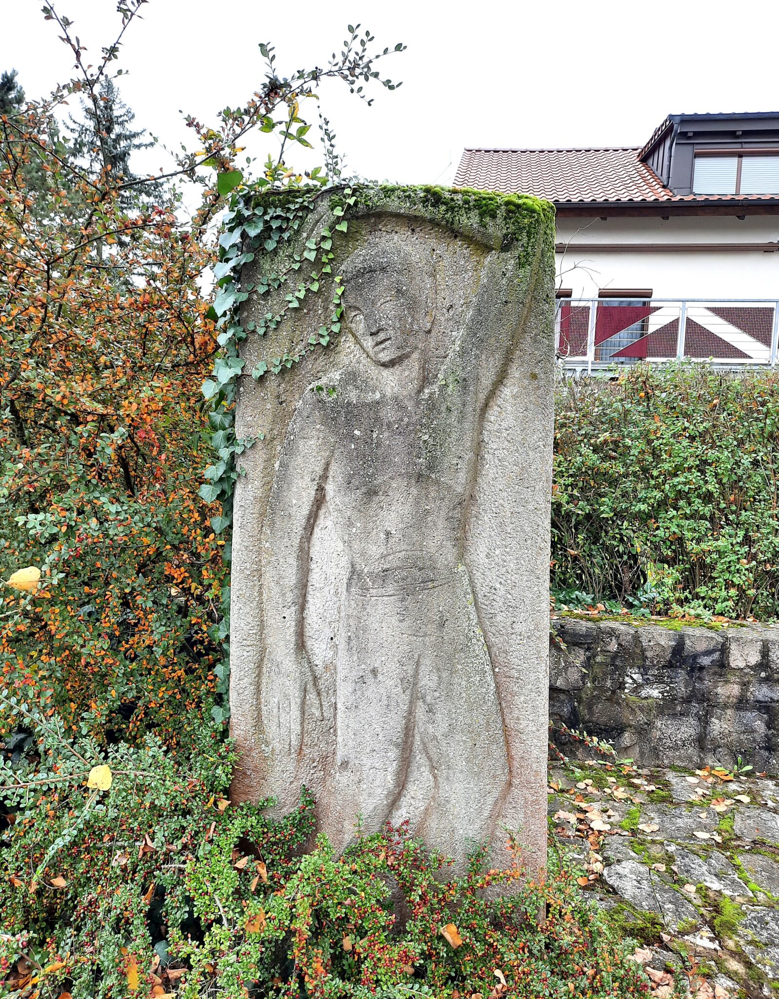Ehrenmal Rossach